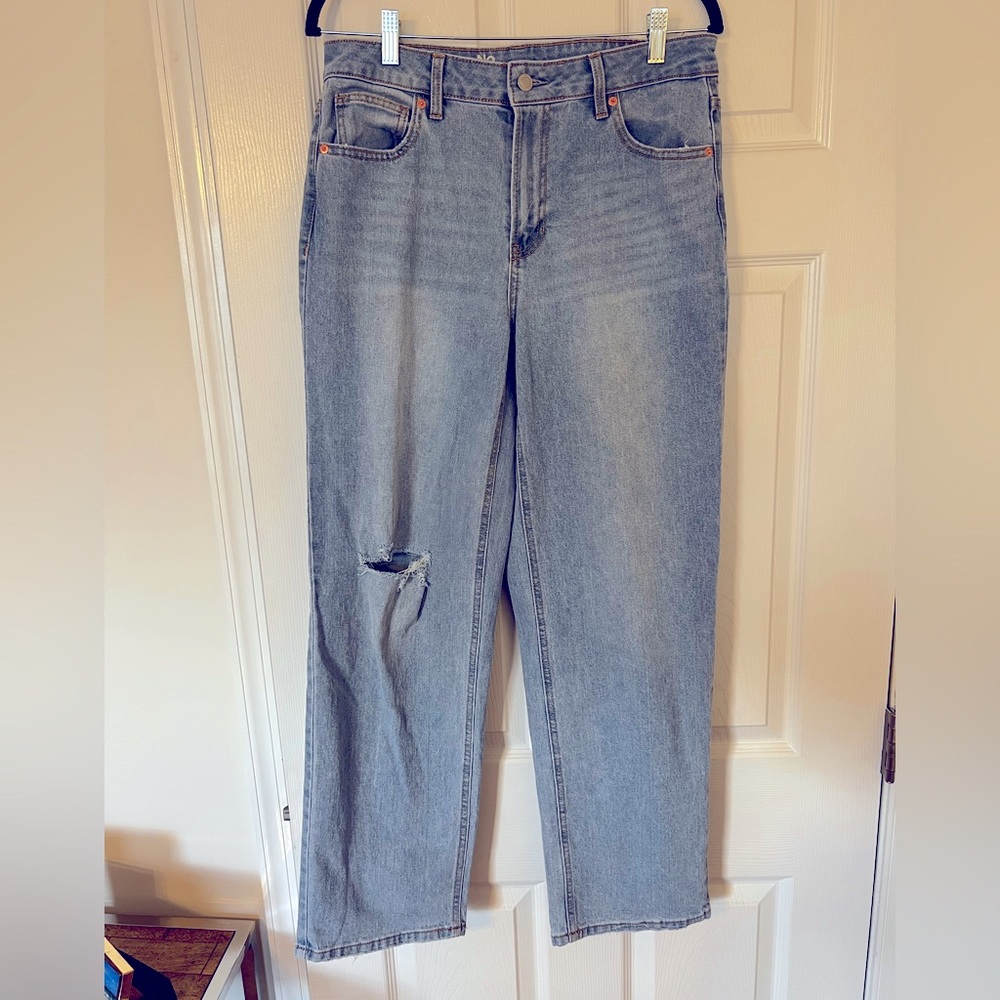 No Boundaries | light wash jeans